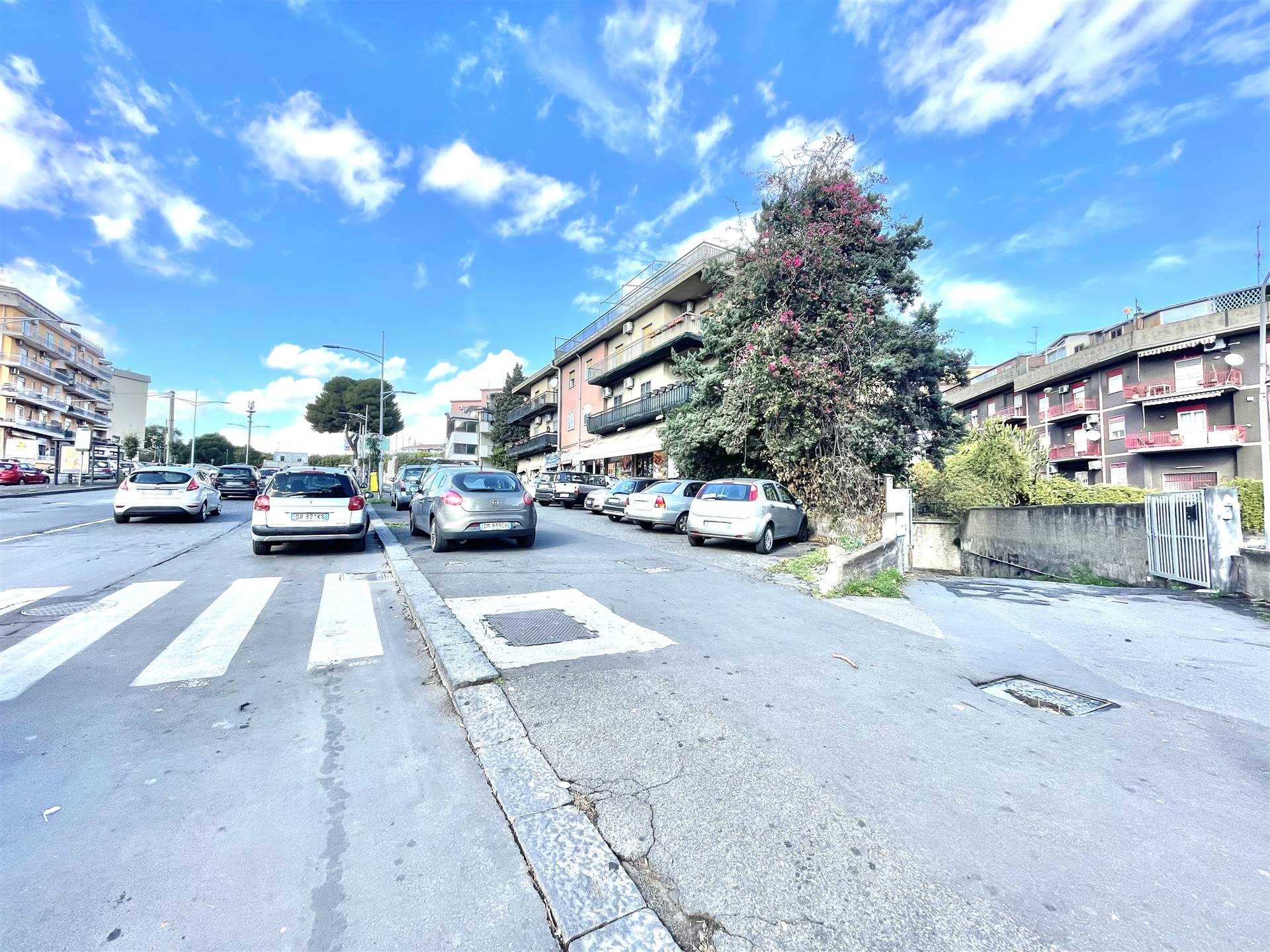 Foto 2 di 22