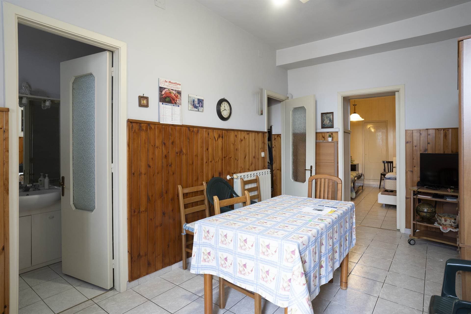 Foto 2 di 16