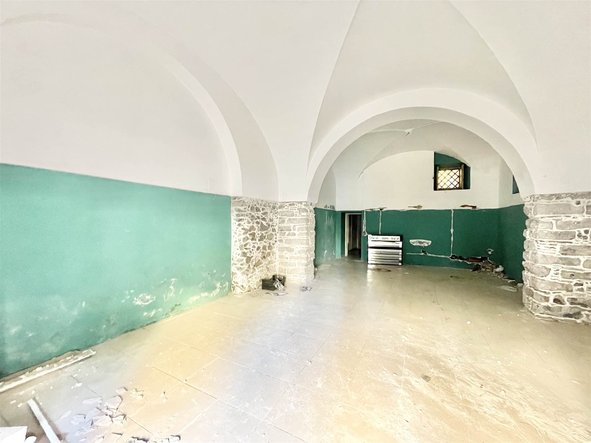 Foto 2 di 11