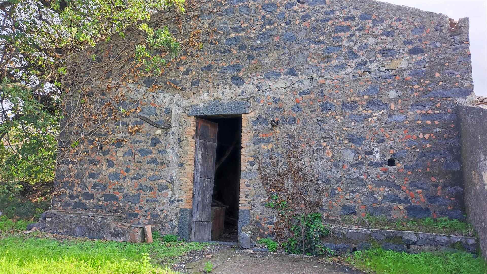Foto 2 di 15