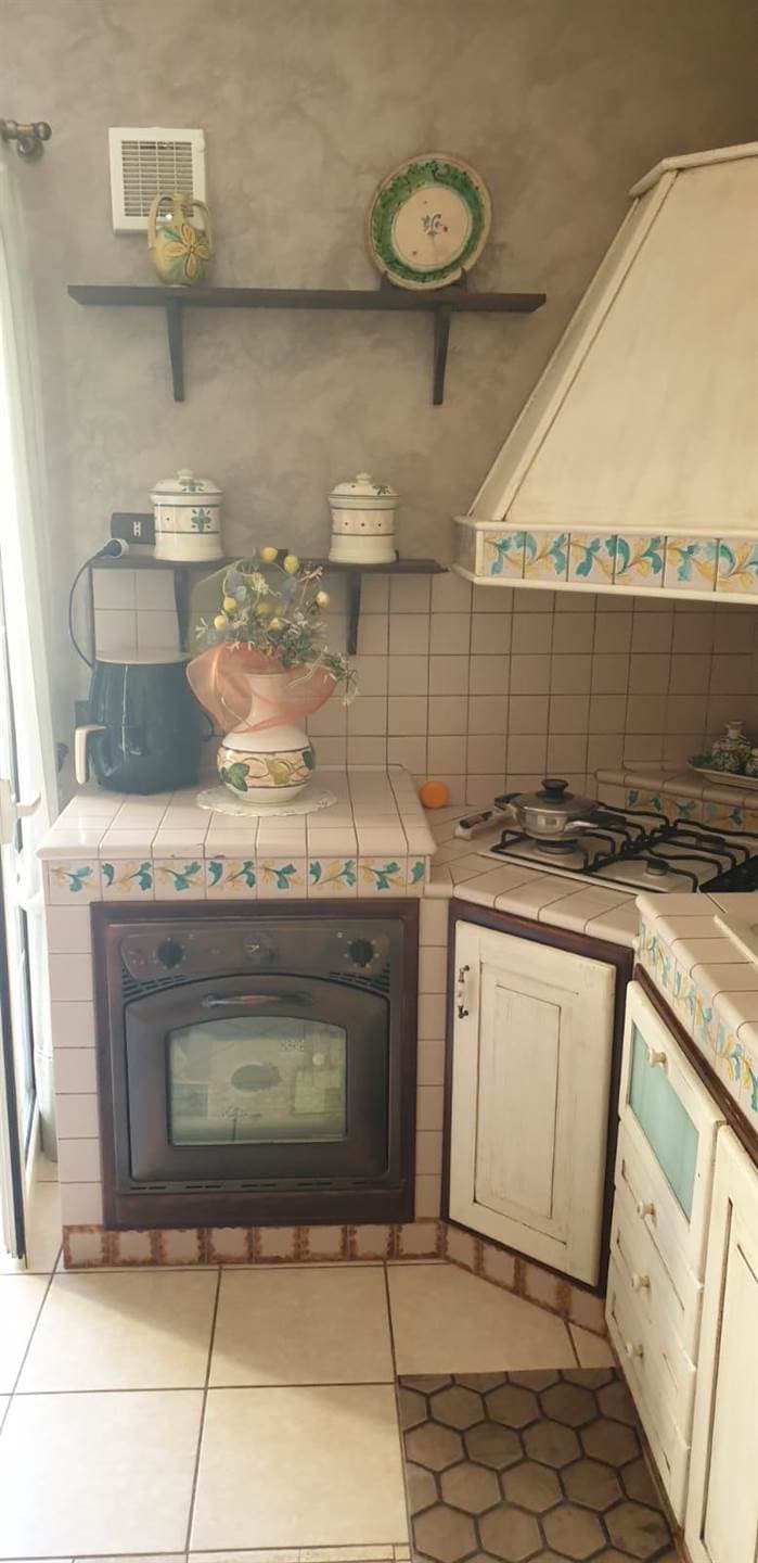 Foto 2 di 23