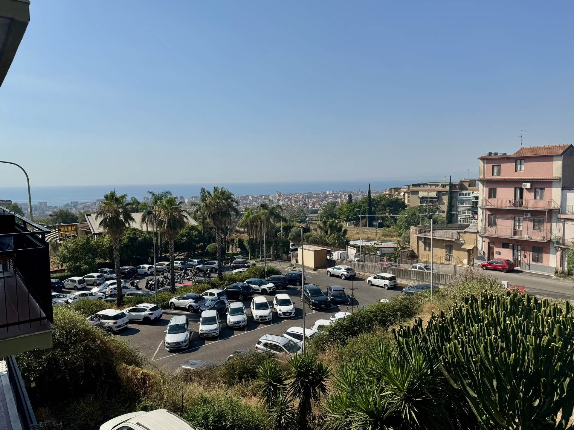 Foto 2 di 15