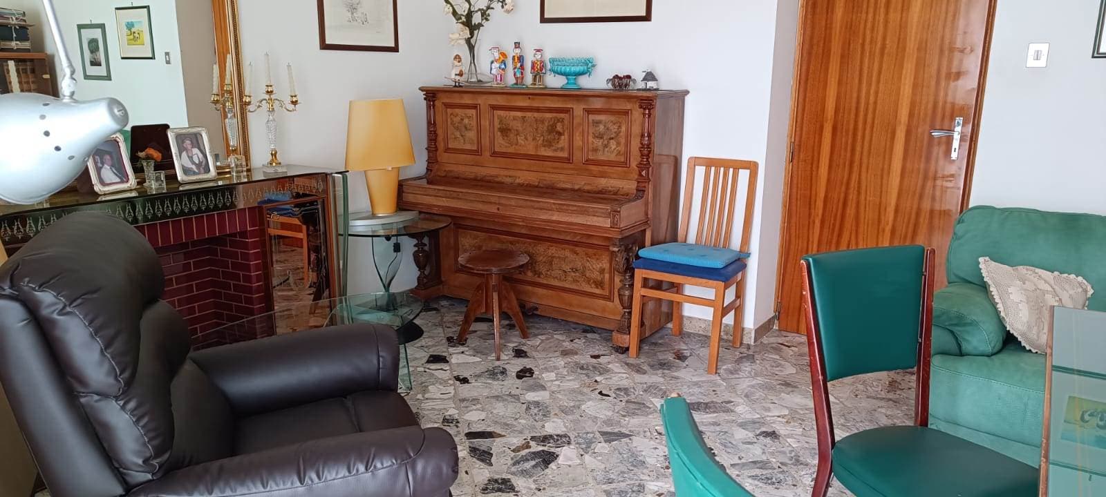 Foto 2 di 27