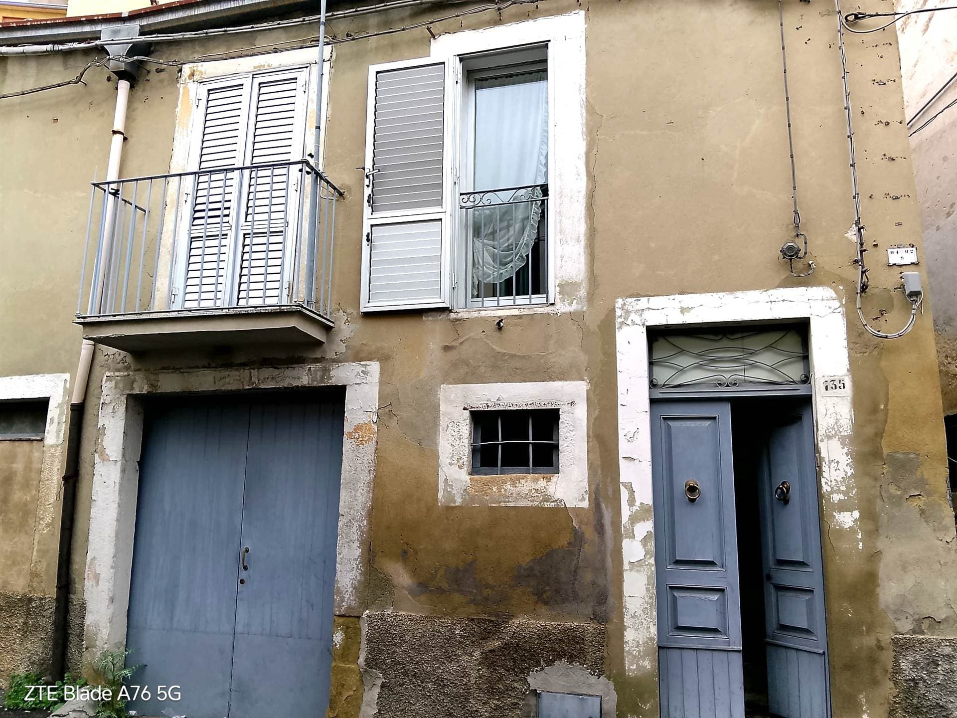 Foto 2 di 31