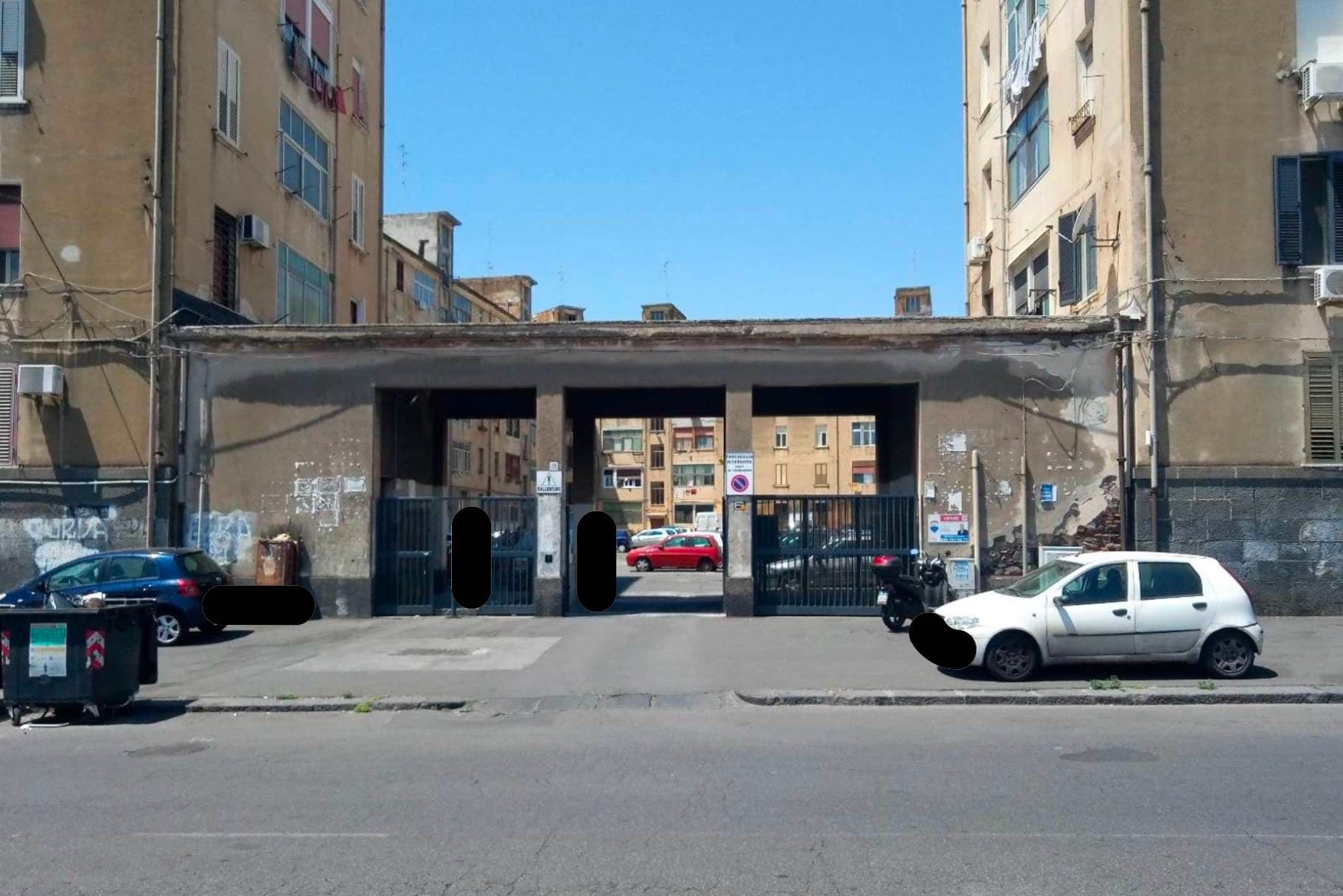Foto 2 di 22