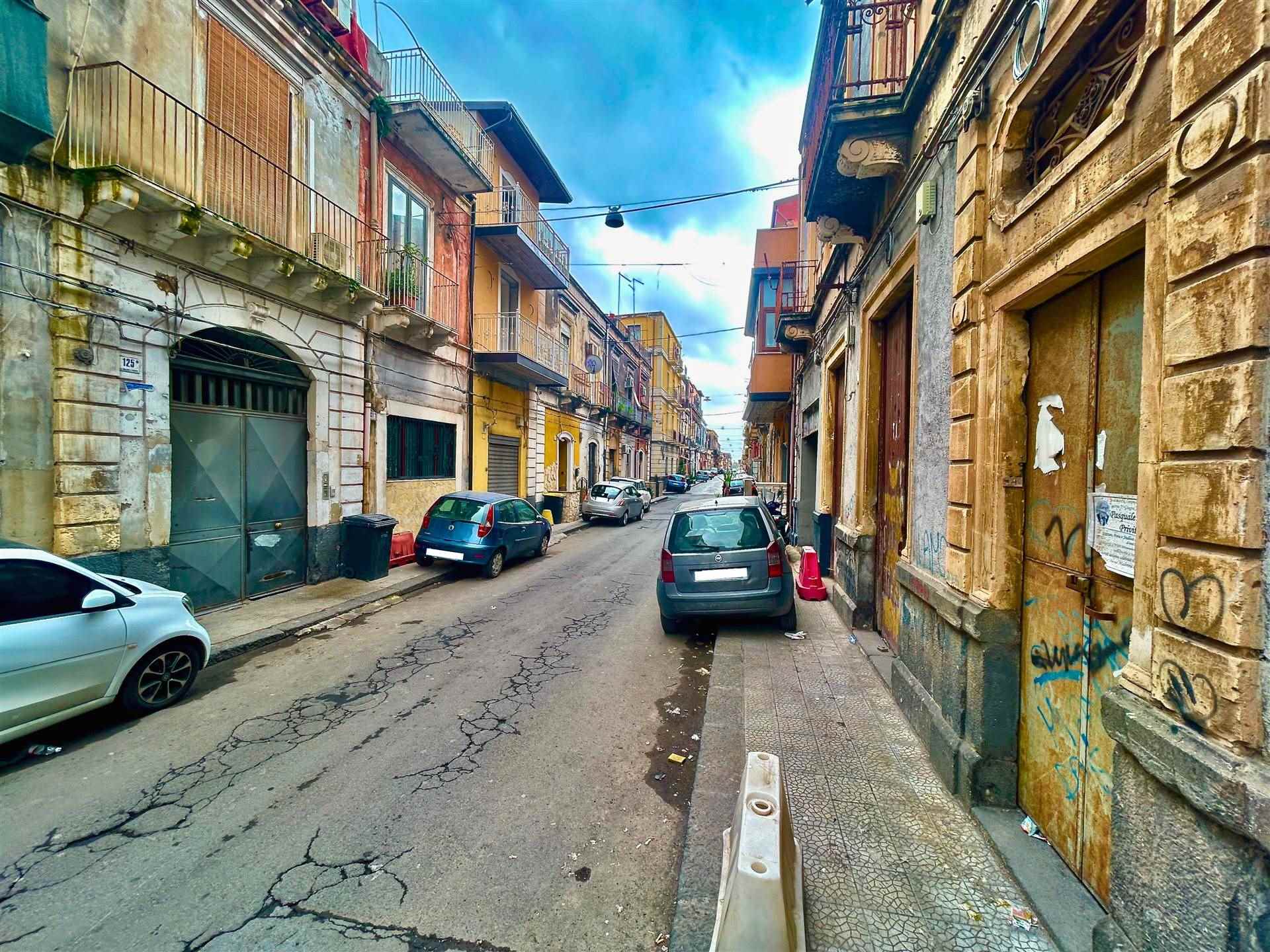Foto 2 di 17