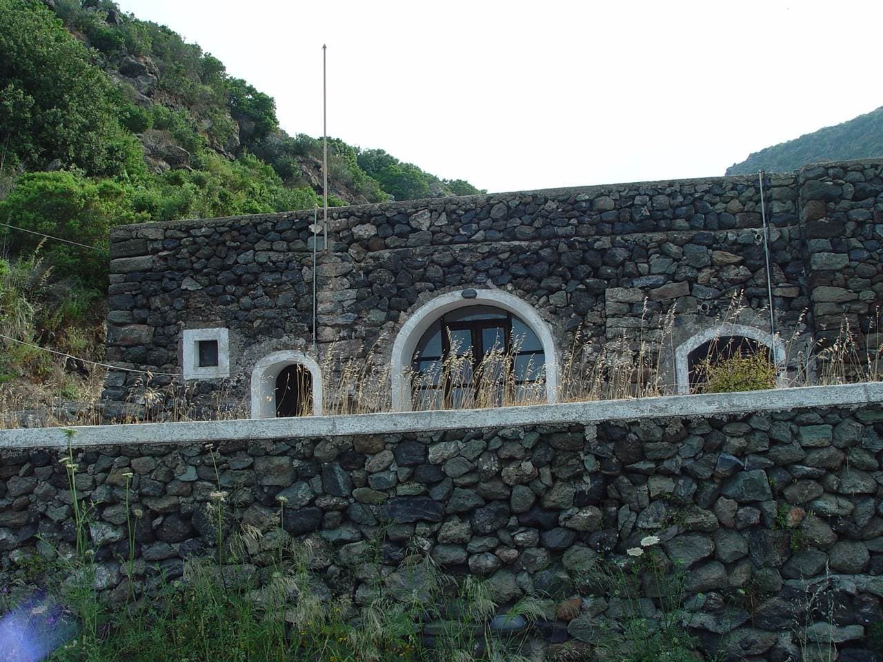 Foto 2 di 7